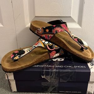 Devo Sandals